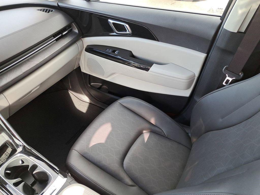 used 2024 Kia Carnival car, priced at $34,935