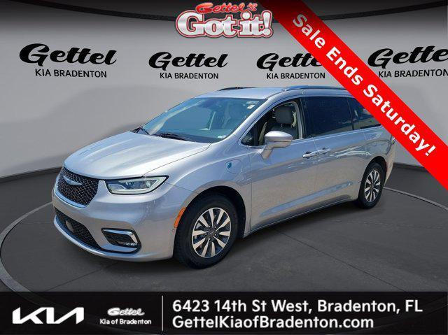 used 2021 Chrysler Pacifica Hybrid car, priced at $18,500