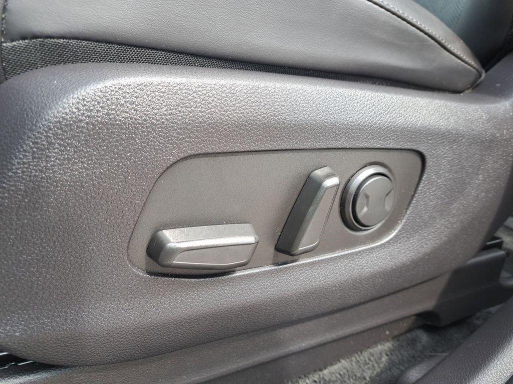 used 2024 Kia Carnival car, priced at $33,326