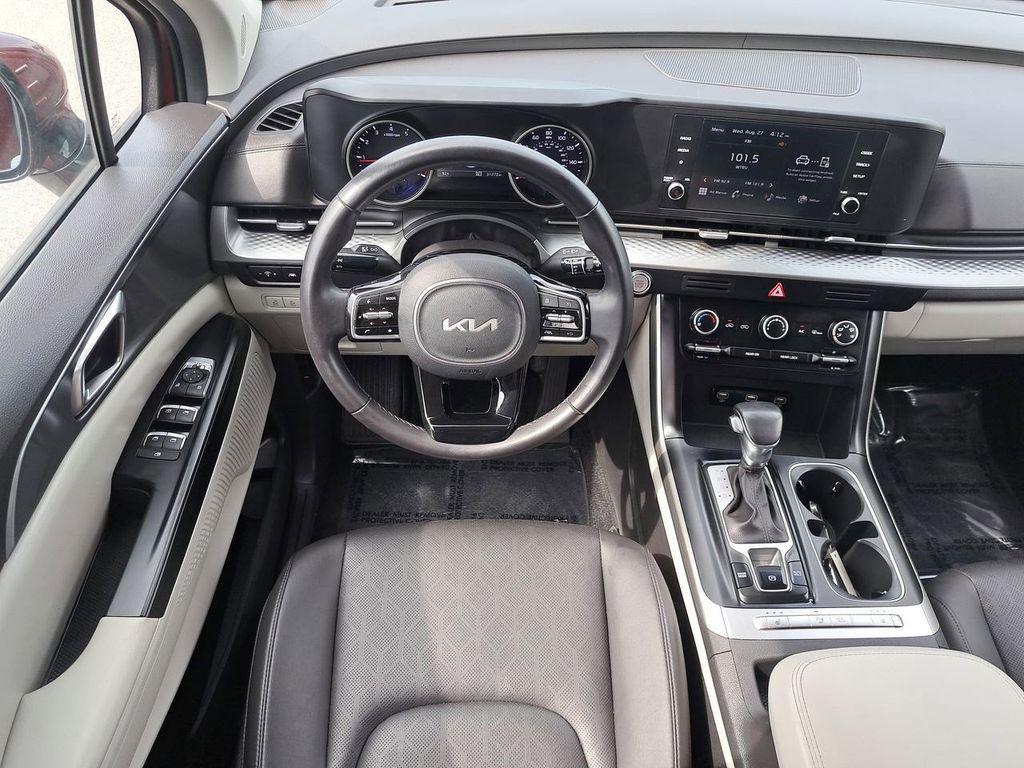 used 2024 Kia Carnival car, priced at $33,326