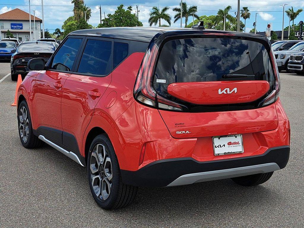 new 2025 Kia Soul car, priced at $25,556