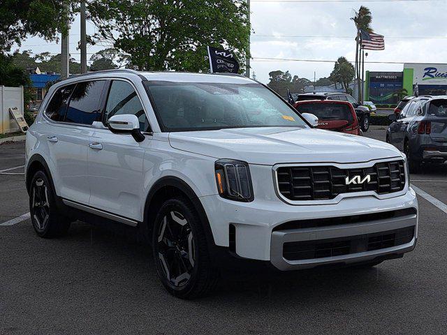 used 2023 Kia Telluride car, priced at $32,778