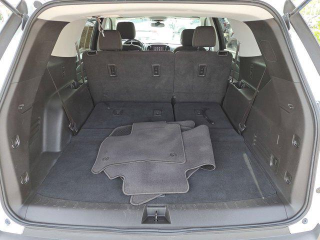 used 2021 Chevrolet Traverse car, priced at $23,570
