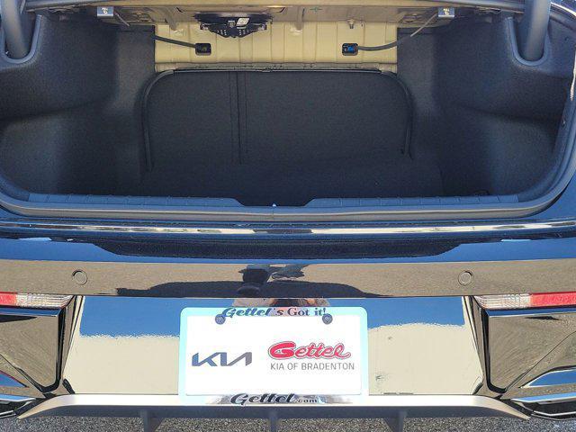 new 2025 Kia K5 car, priced at $30,253