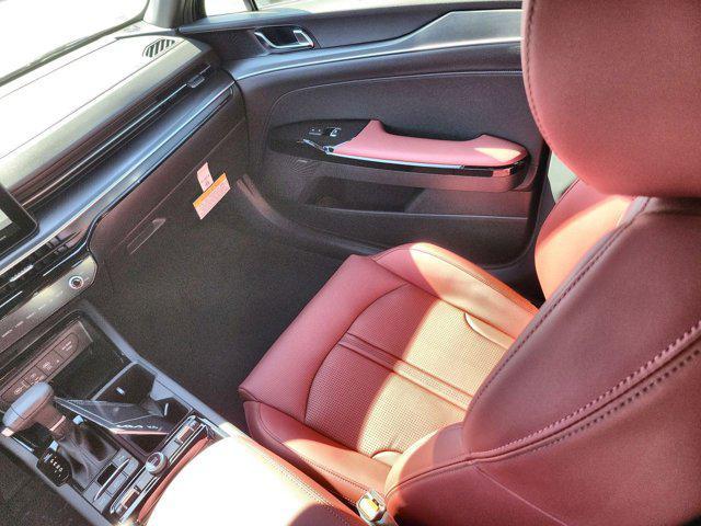 new 2025 Kia K5 car, priced at $30,253