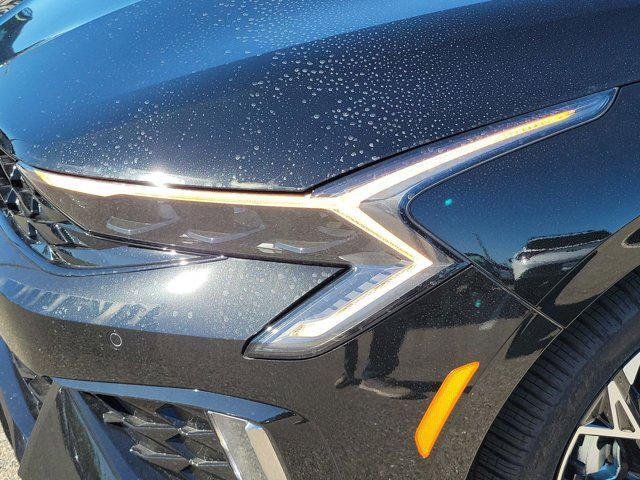 new 2025 Kia K5 car, priced at $30,253