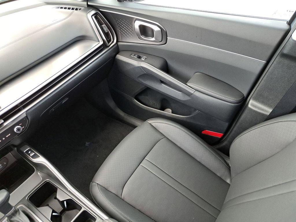 new 2025 Kia Sorento car, priced at $35,519