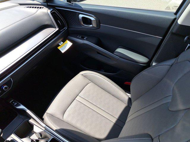 new 2025 Kia Sorento car, priced at $32,682
