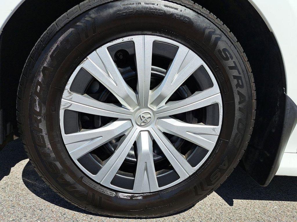 used 2019 Toyota Camry Hybrid car, priced at $19,388