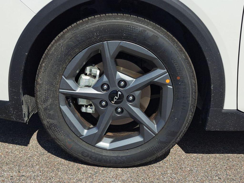 new 2025 Kia K4 car, priced at $23,138