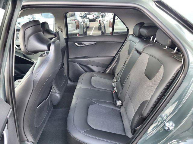 new 2025 Kia Niro car, priced at $30,340