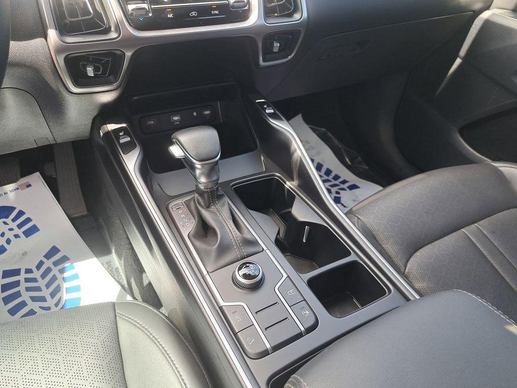 used 2023 Kia Sorento car, priced at $24,950
