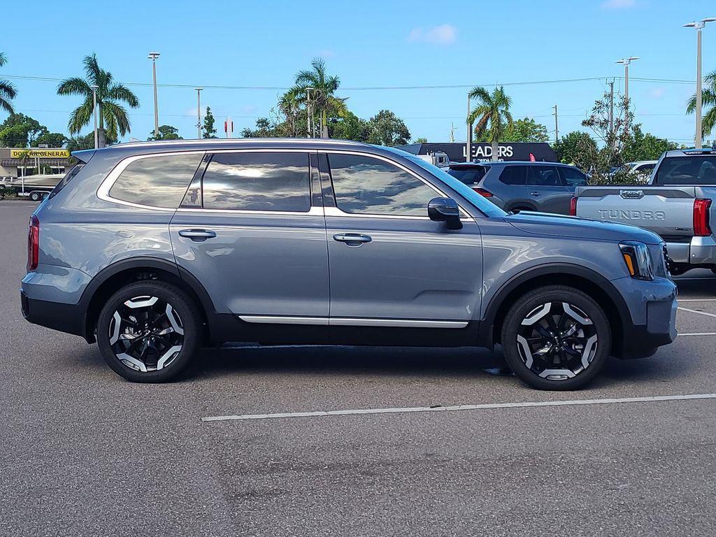 new 2025 Kia Telluride car, priced at $37,917
