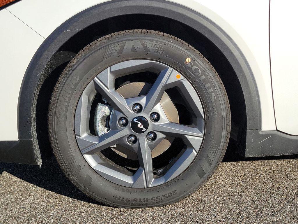 new 2025 Kia K4 car, priced at $23,157