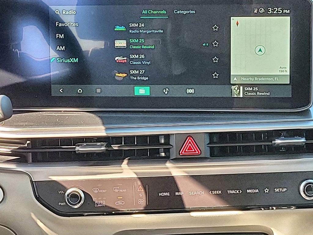 new 2025 Kia Sorento car, priced at $32,225