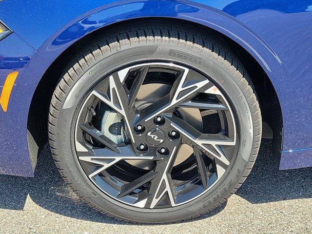new 2025 Kia K5 car, priced at $26,572