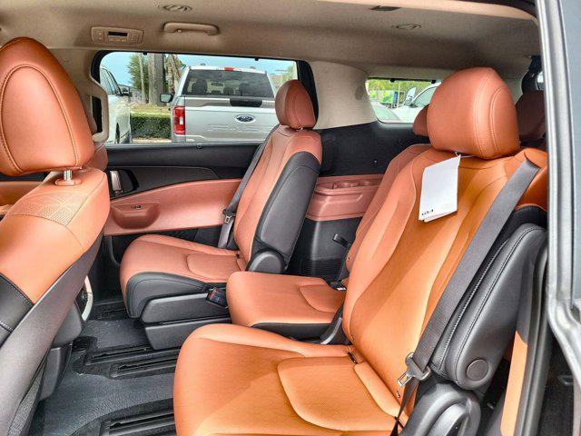 new 2025 Kia Carnival Hybrid car, priced at $42,322