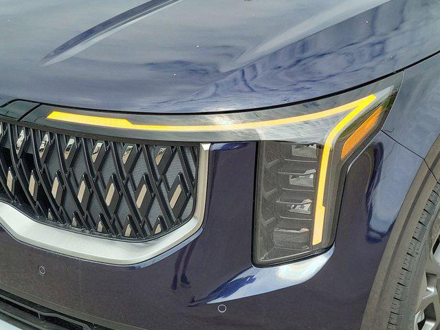 new 2025 Kia Carnival Hybrid car, priced at $42,322
