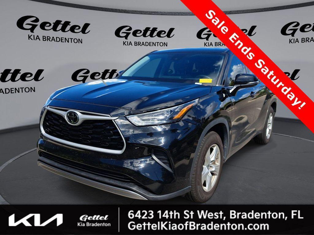 used 2022 Toyota Highlander car, priced at $24,347
