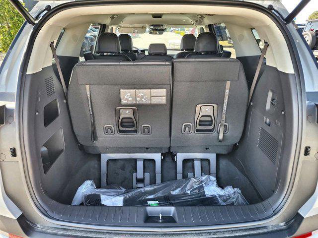 new 2025 Kia Carnival Hybrid car, priced at $43,410