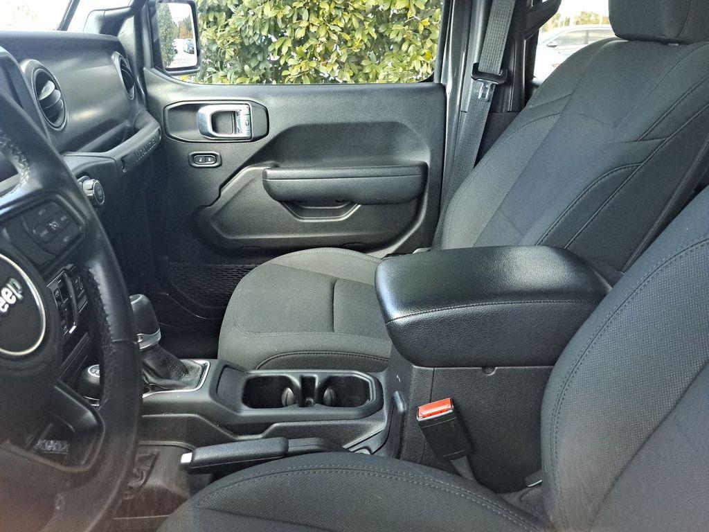 used 2022 Jeep Wrangler Unlimited car, priced at $26,652