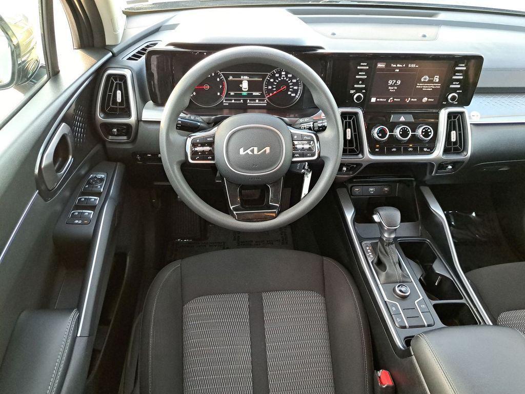 used 2023 Kia Sorento car, priced at $20,922