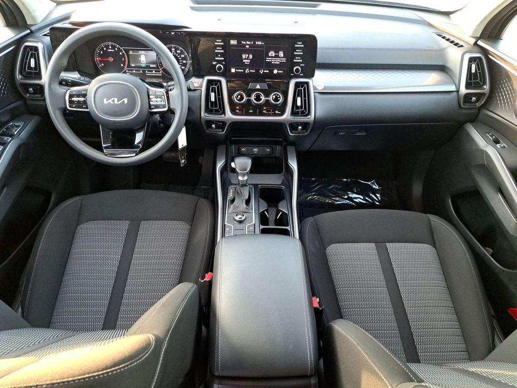 used 2023 Kia Sorento car, priced at $20,922