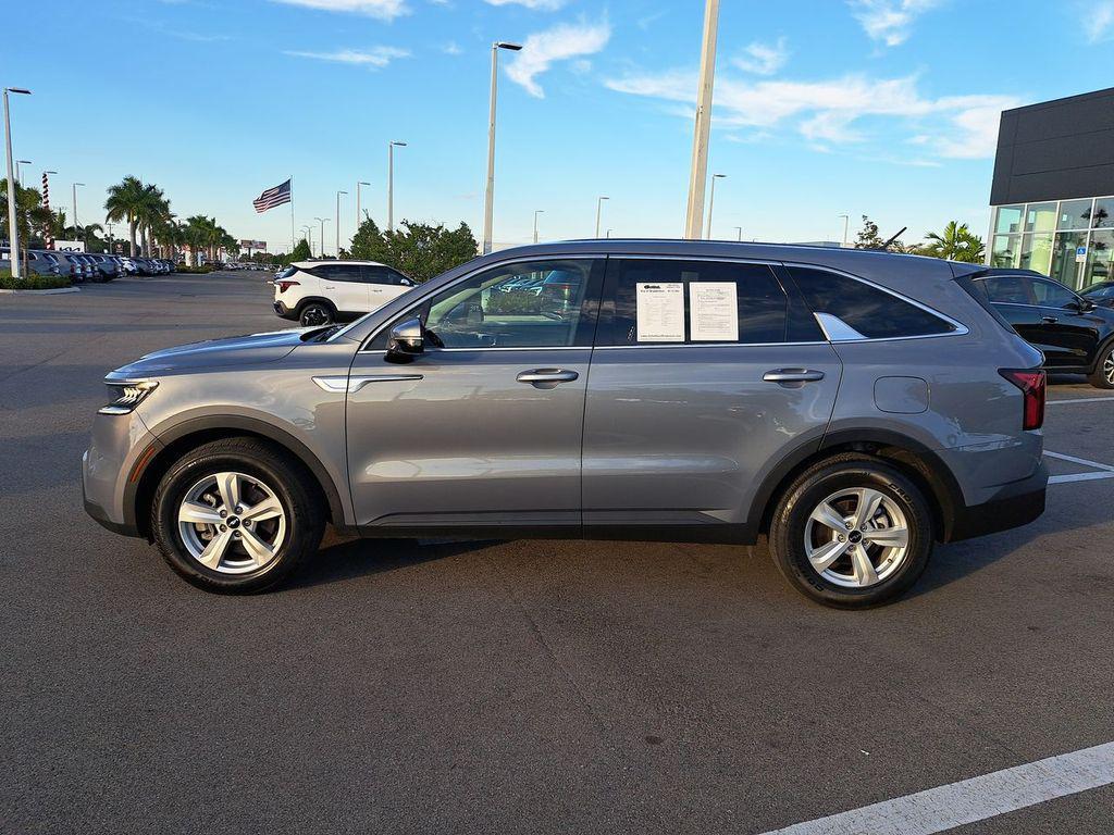 used 2023 Kia Sorento car, priced at $20,922