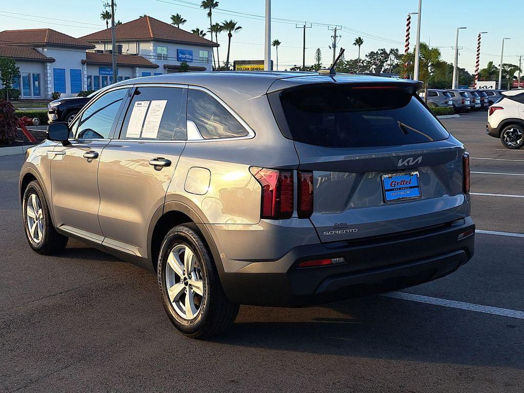 used 2023 Kia Sorento car, priced at $20,922