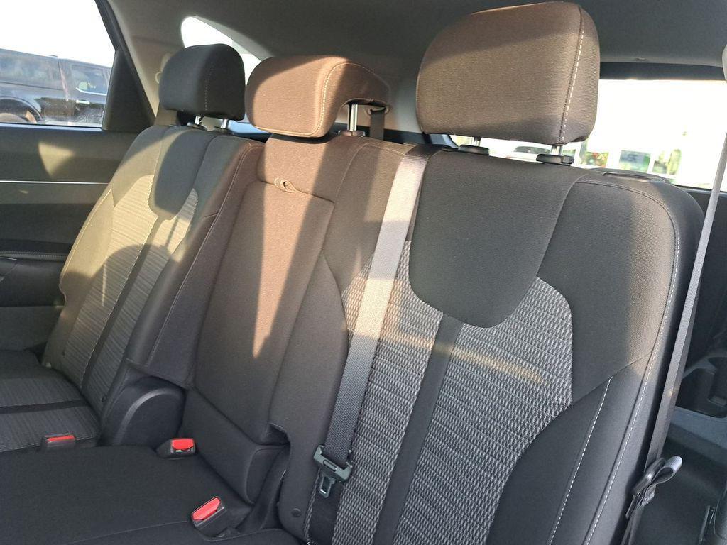 used 2023 Kia Sorento car, priced at $20,922