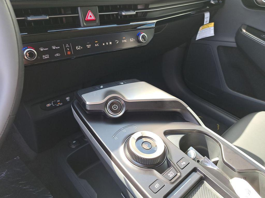 new 2025 Kia EV6 car, priced at $35,021