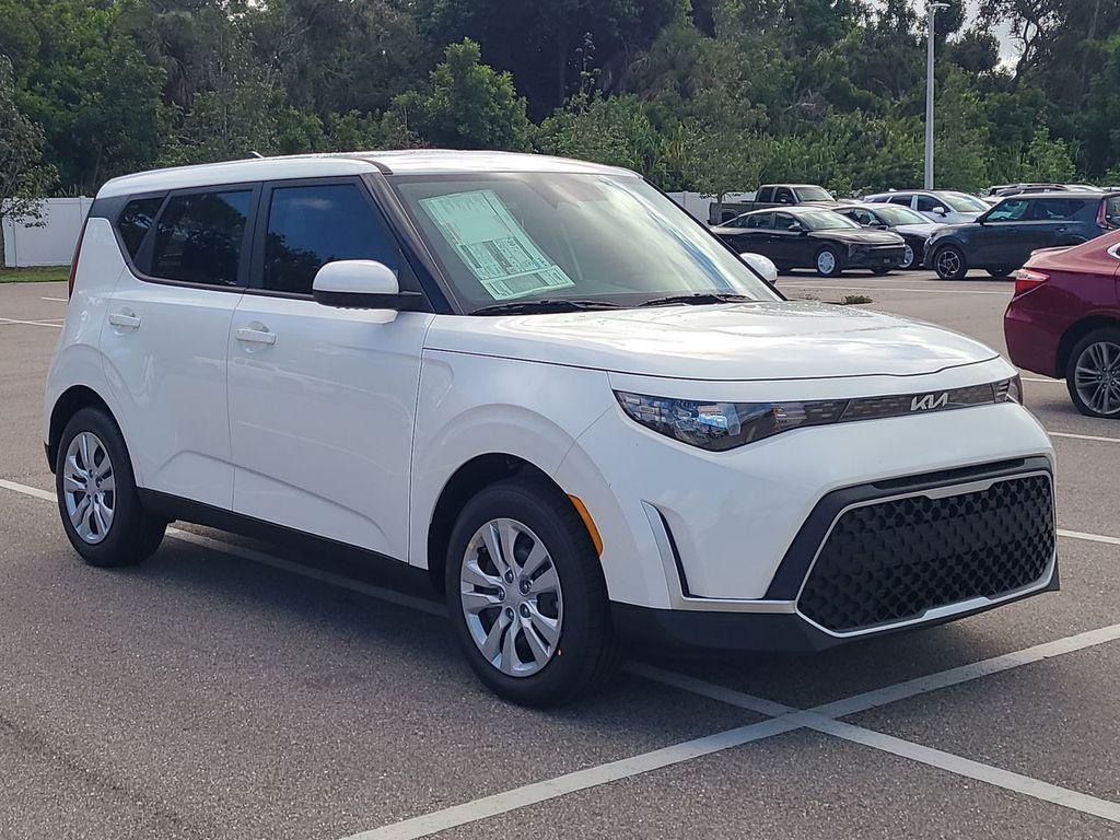 new 2025 Kia Soul car, priced at $20,678