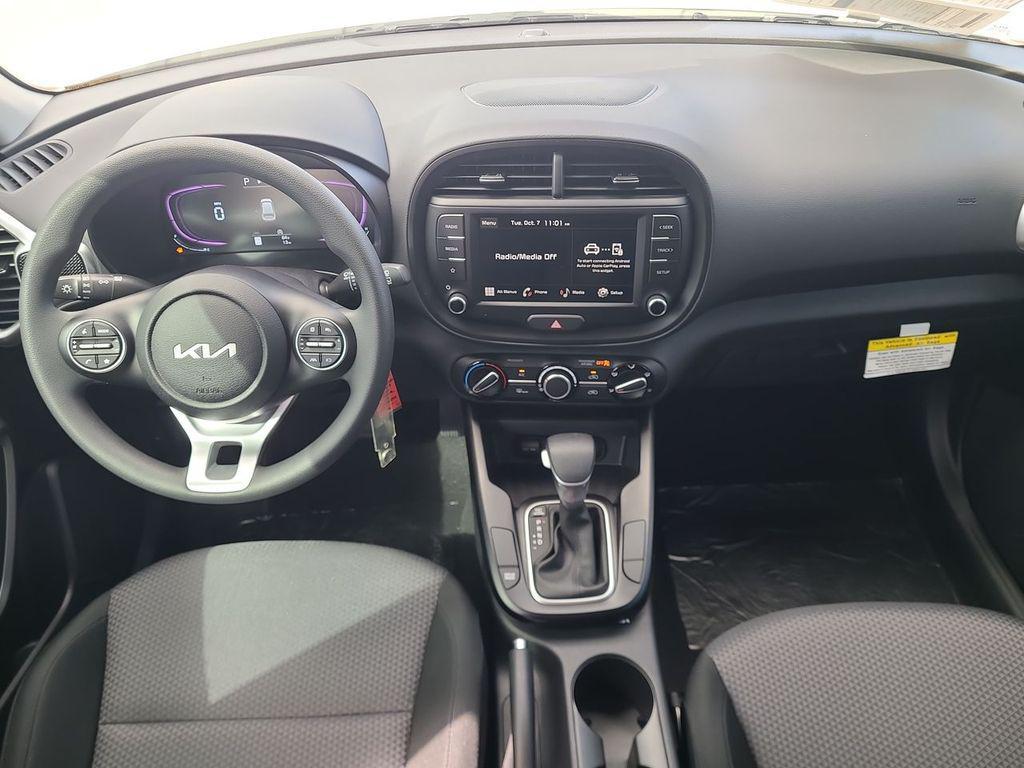 new 2025 Kia Soul car, priced at $20,678