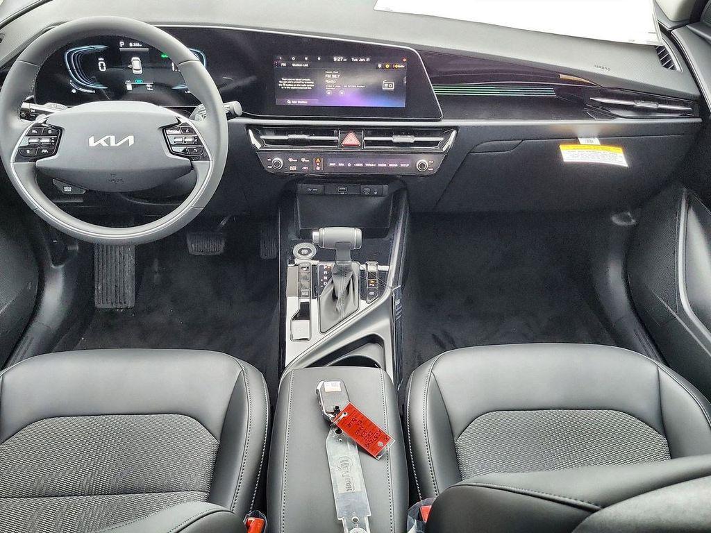 new 2025 Kia Niro car, priced at $26,952