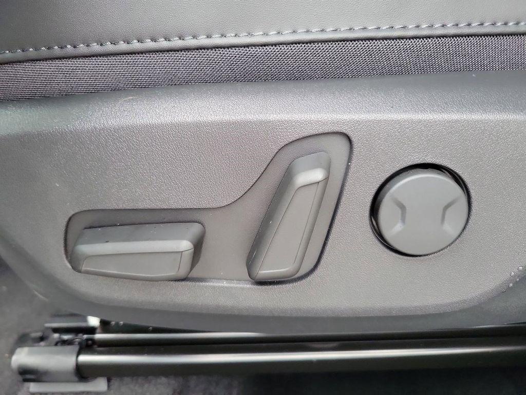 new 2025 Kia Niro car, priced at $26,952