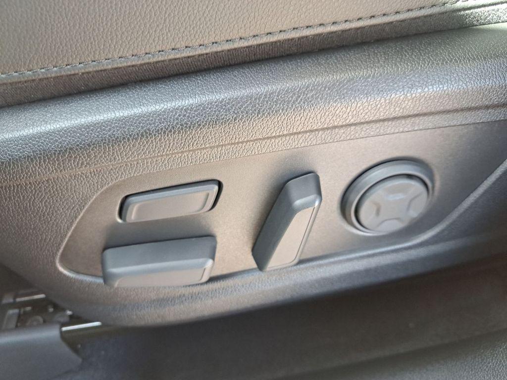 new 2026 Kia Sorento car, priced at $45,561