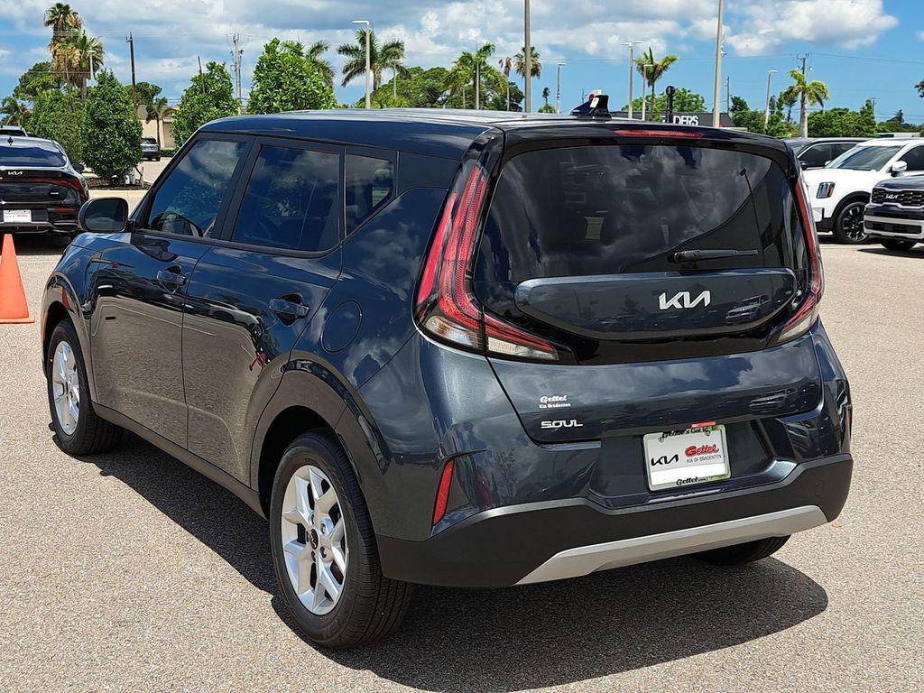 new 2025 Kia Soul car, priced at $20,706