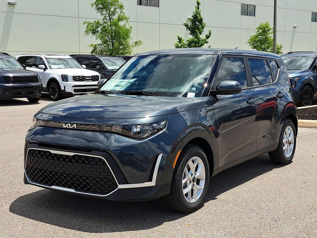 new 2025 Kia Soul car, priced at $20,706