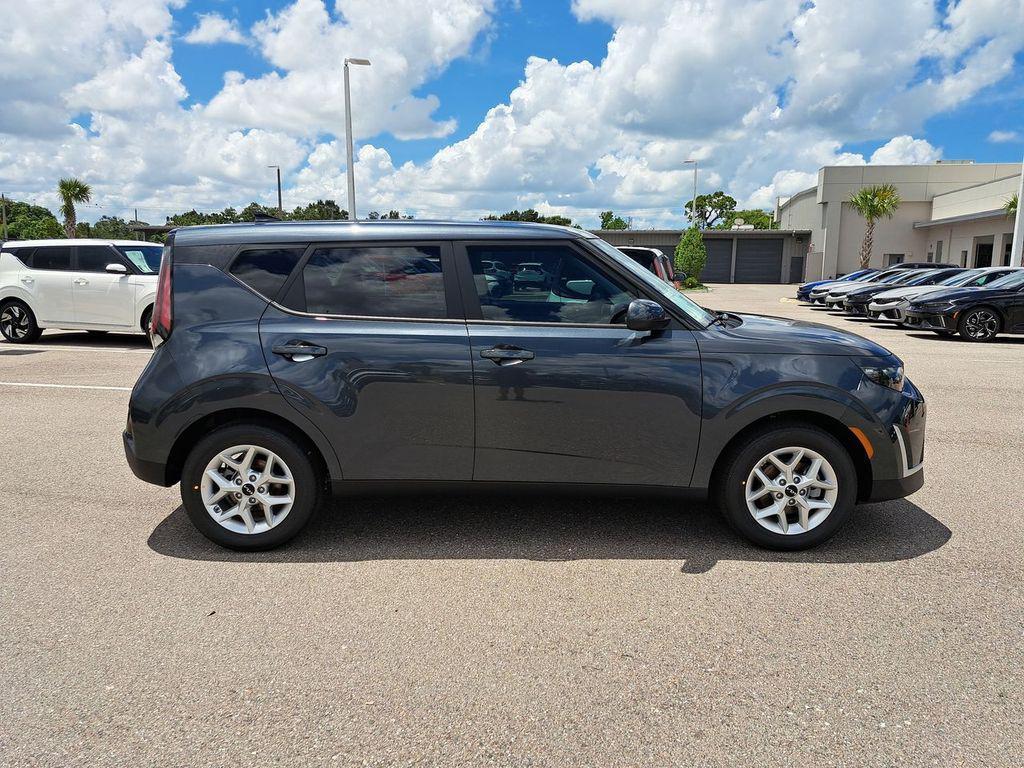 new 2025 Kia Soul car, priced at $20,706