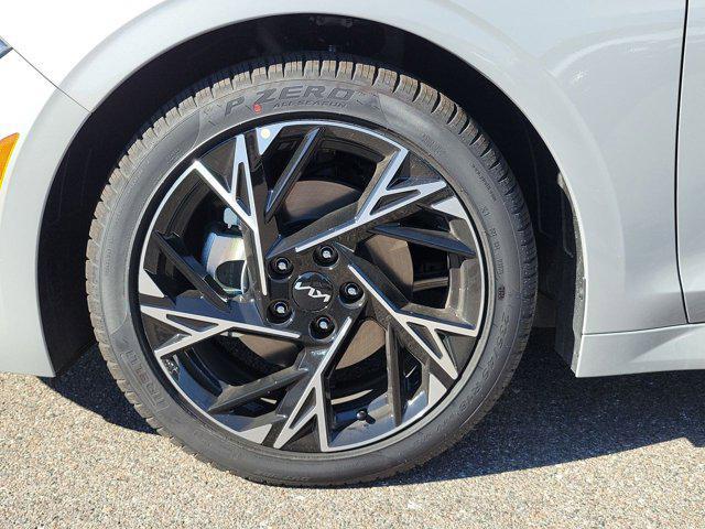 new 2025 Kia K5 car, priced at $30,723