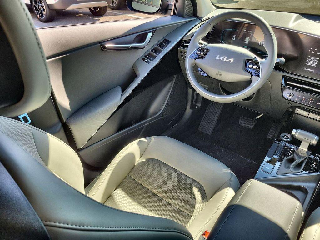 new 2025 Kia Niro car, priced at $26,952