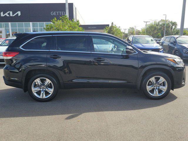 used 2017 Toyota Highlander car, priced at $21,500