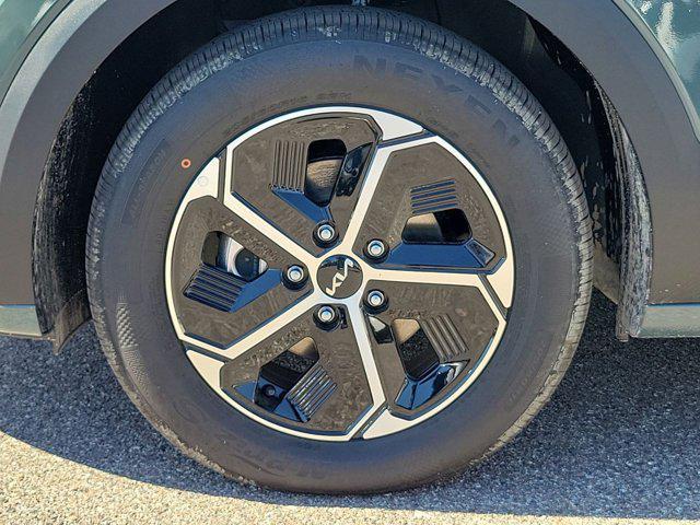 new 2025 Kia Niro car, priced at $26,597
