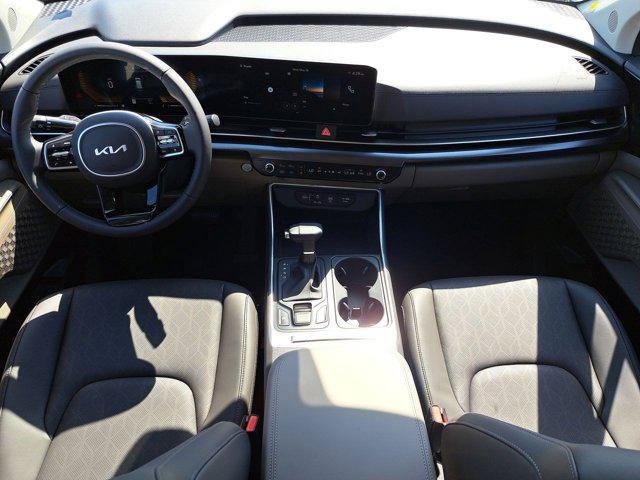 new 2025 Kia Carnival car, priced at $38,945