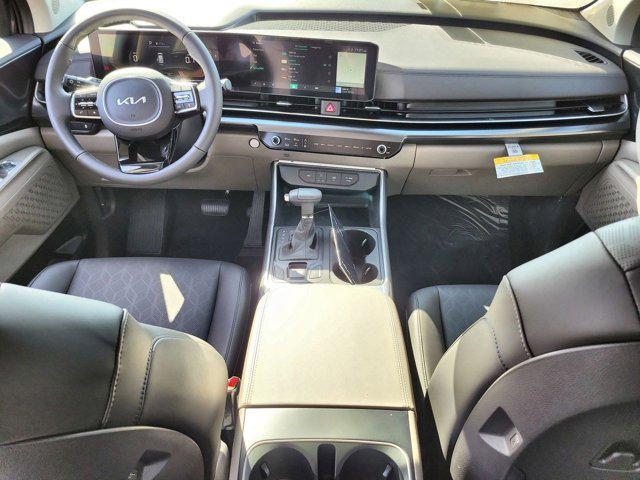 new 2025 Kia Carnival car, priced at $38,475