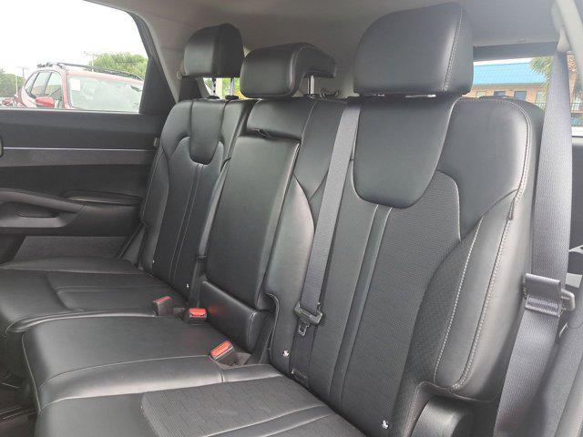 used 2024 Kia Sorento car, priced at $29,224