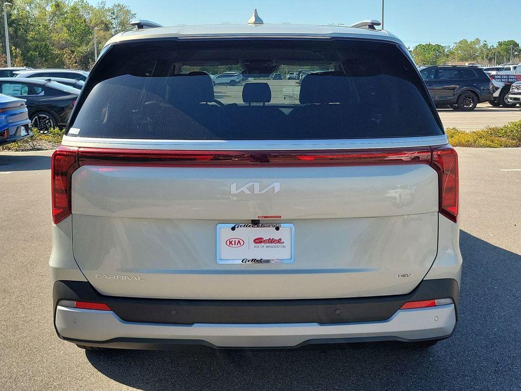 new 2025 Kia Carnival Hybrid car, priced at $39,324