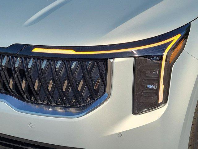 new 2025 Kia Carnival Hybrid car, priced at $42,940