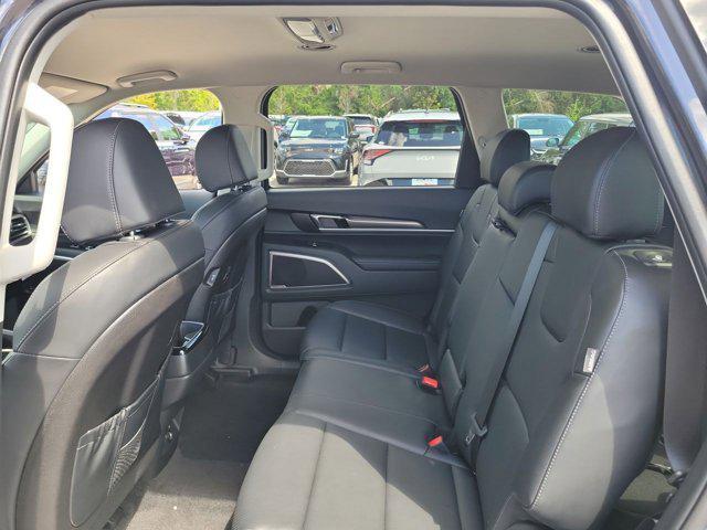 new 2025 Kia Telluride car, priced at $36,128