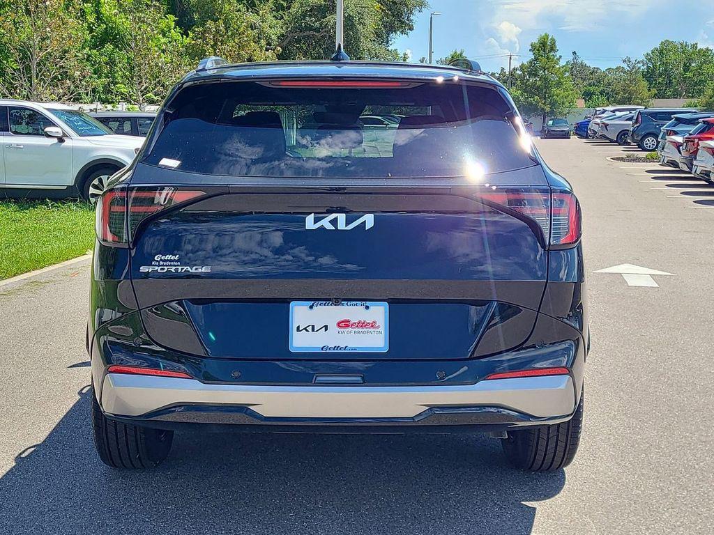 new 2026 Kia Sportage car, priced at $33,076